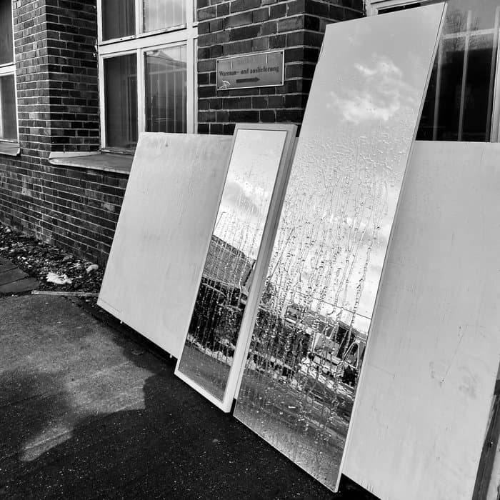 tsundoku/ 積 ん 読